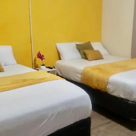Aparthotel Apartamento Zona 11 A Un Costado Majadas Tikal